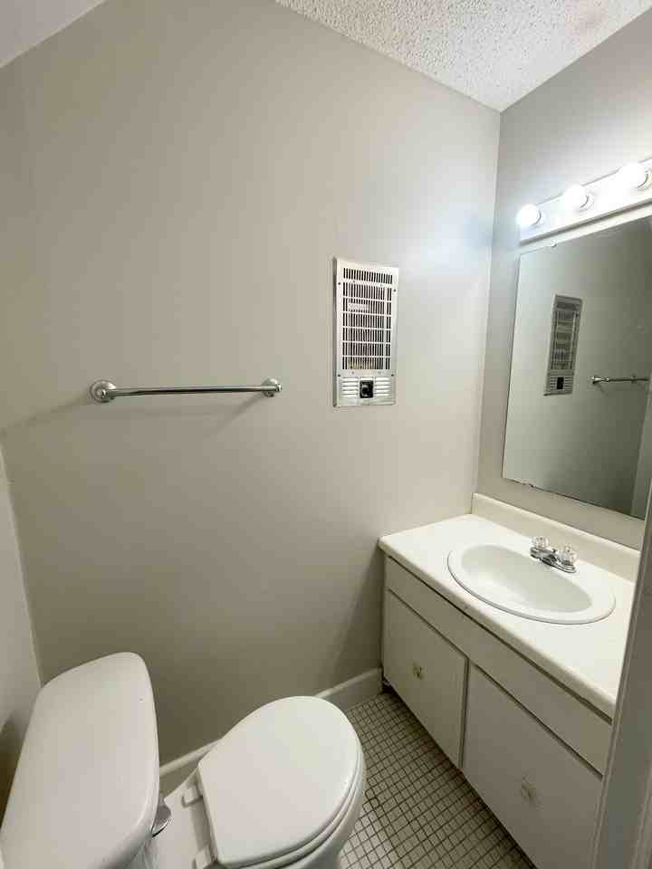 4605 Grove Park Ln #1 - Photo 5 of 12