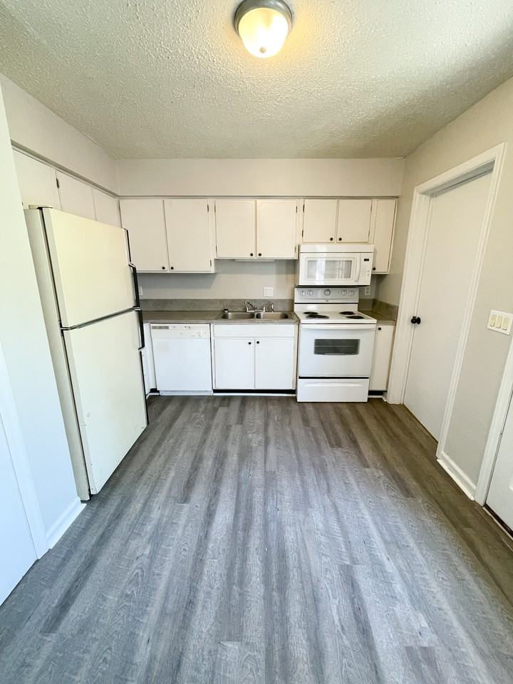 4605 Grove Park Ln #1 - Photo 7 of 12