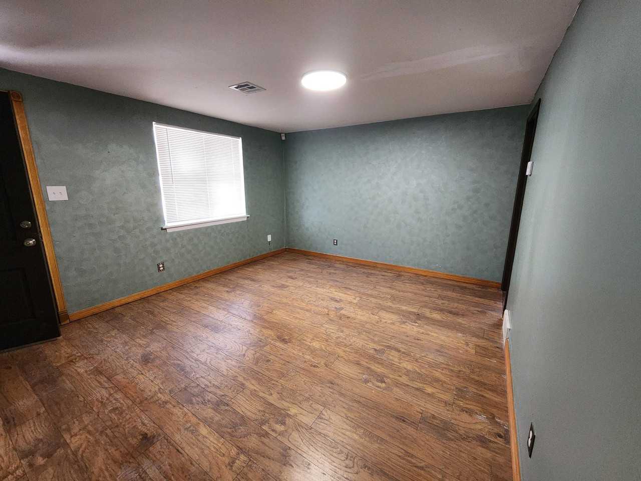 2313 Trosper Pl #1 - Photo 5 of 22