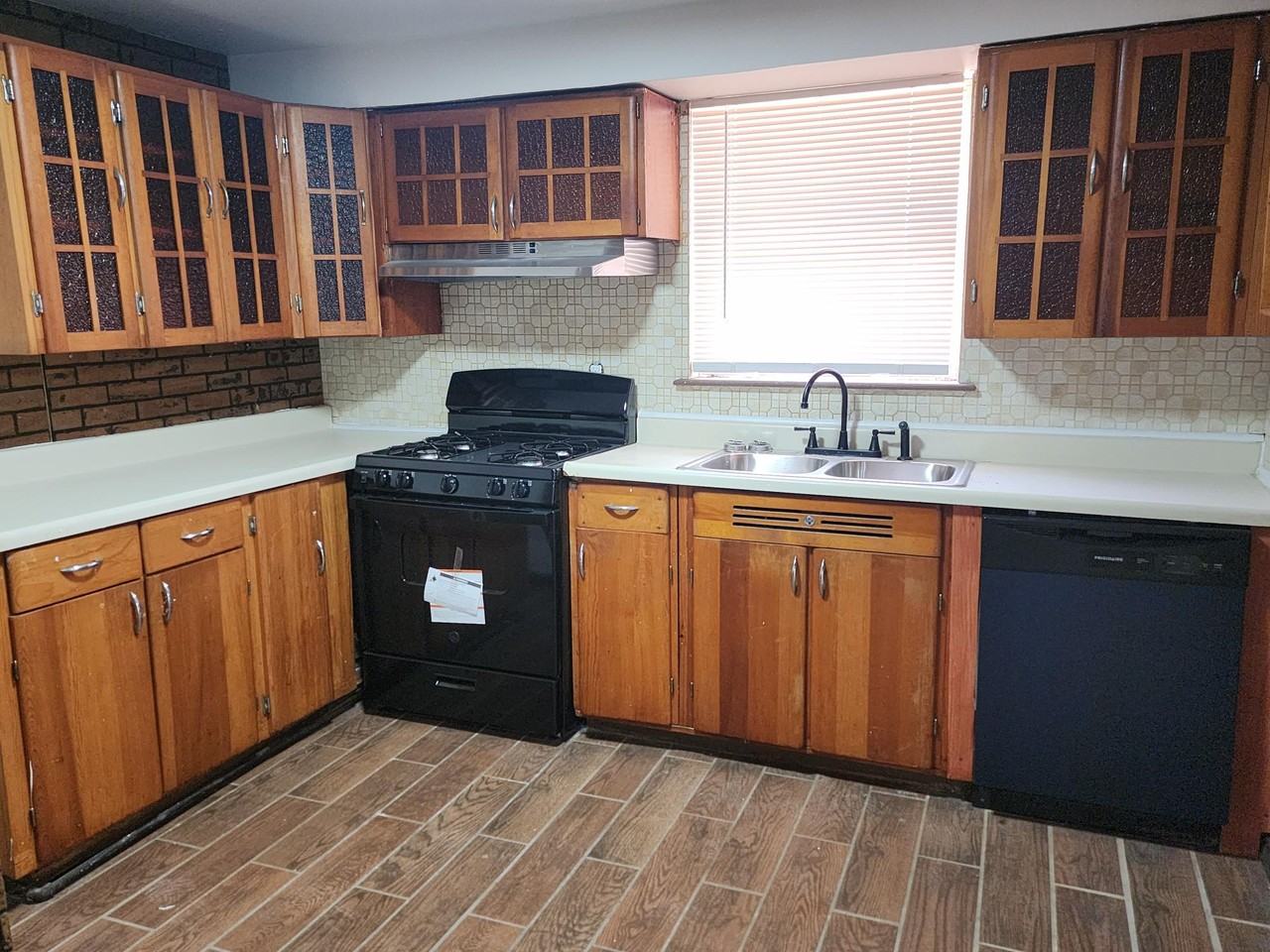 2313 Trosper Pl #1 - Photo 6 of 22