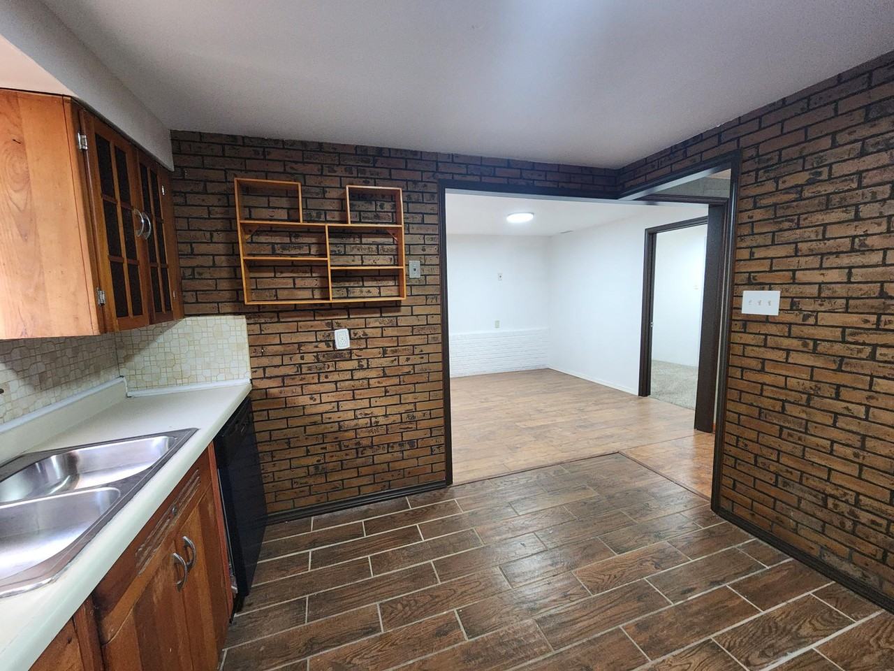 2313 Trosper Pl #1 - Photo 6 of 24