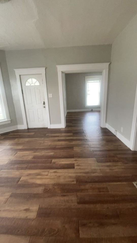 119 E 8th St - Photo 2 of 10