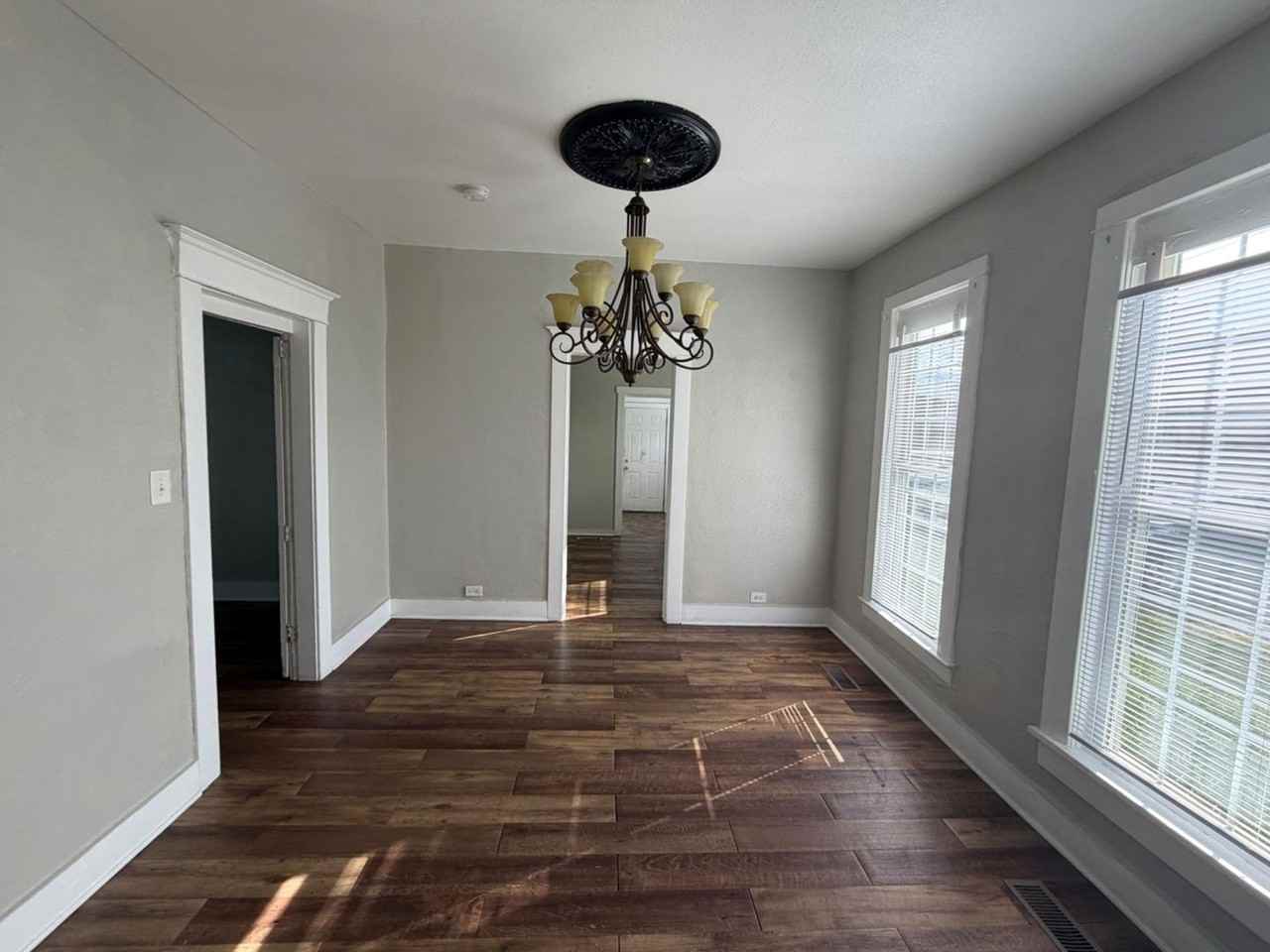 119 E 8th St - Photo 5 of 10