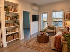 featured image of 600 E Maple St
