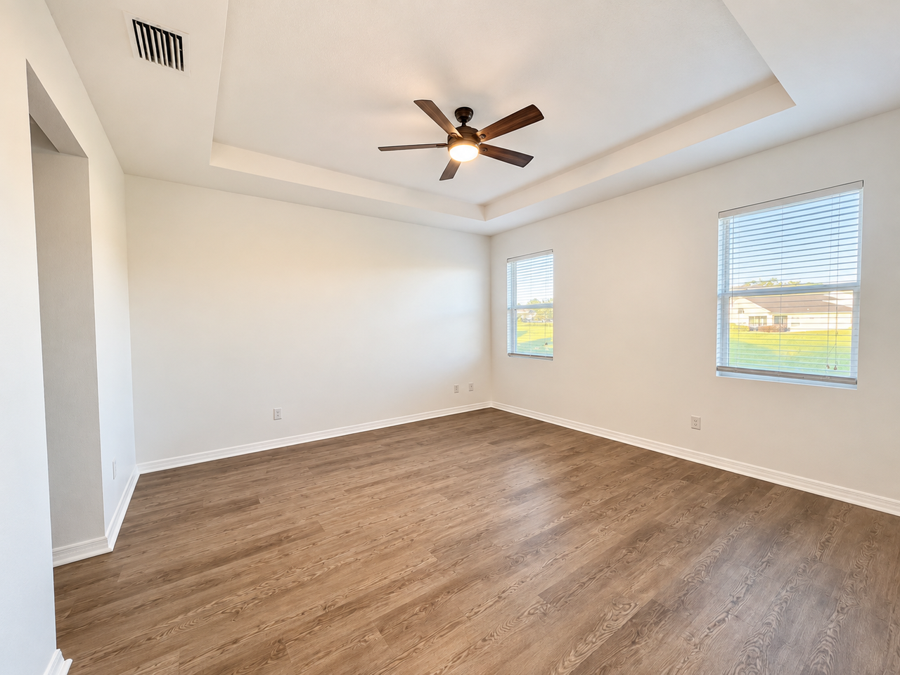 5703 Sw 50th Ave #1 - Photo 6 of 8