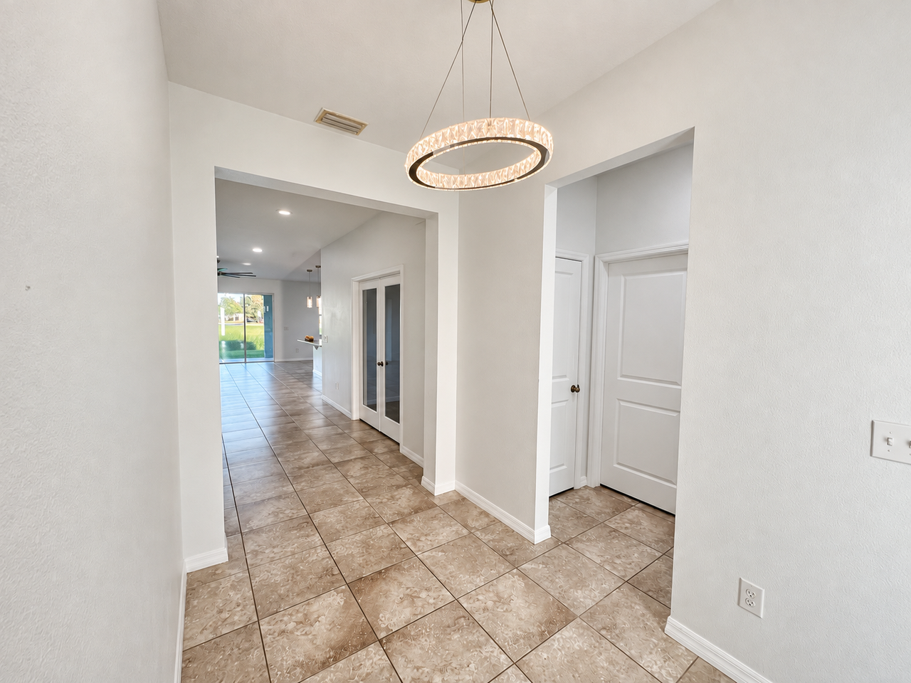 5703 Sw 50th Ave #1 - Photo 7 of 8
