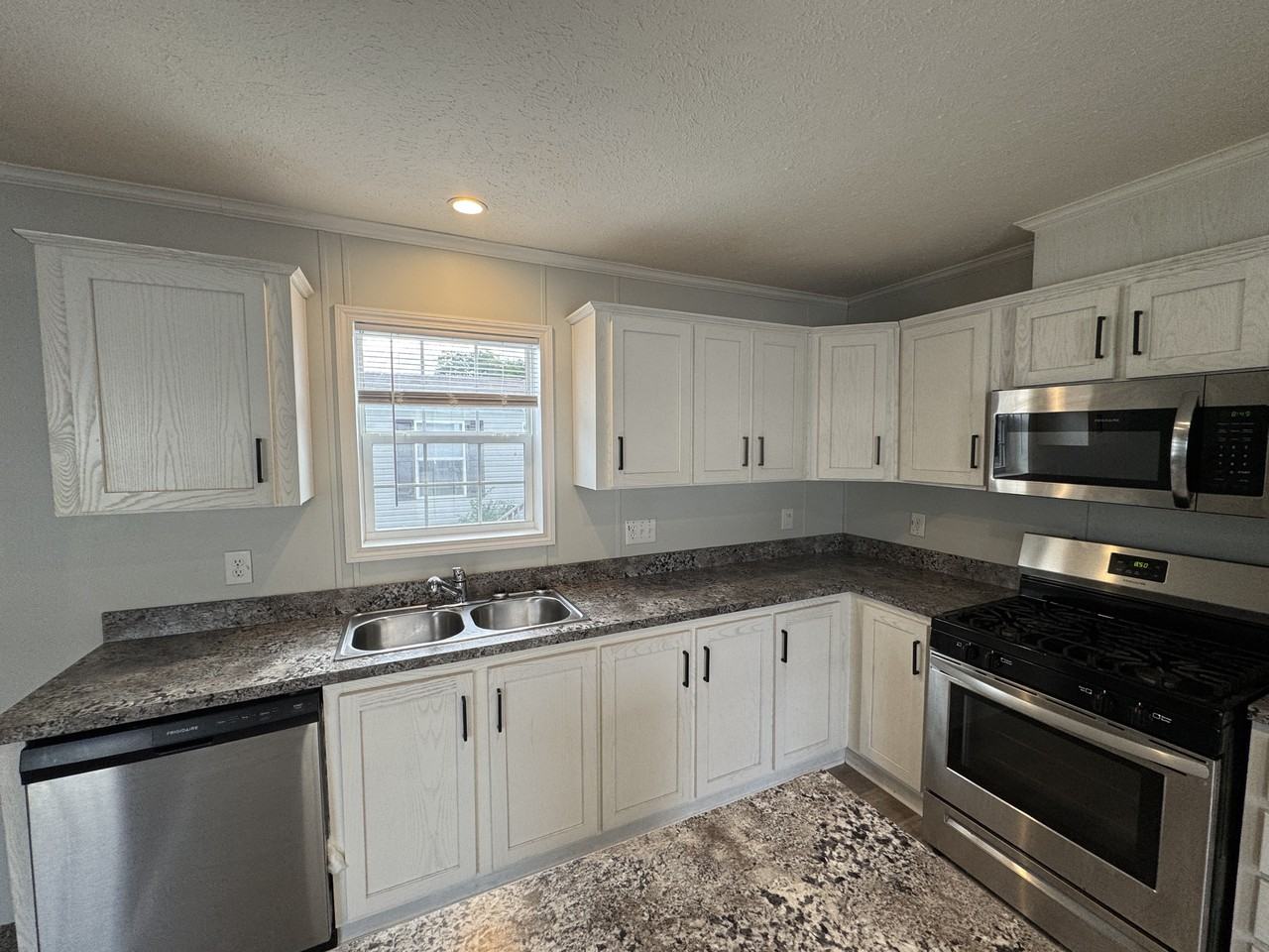 2022 Marmoor Dr #26 - Photo 4 of 39
