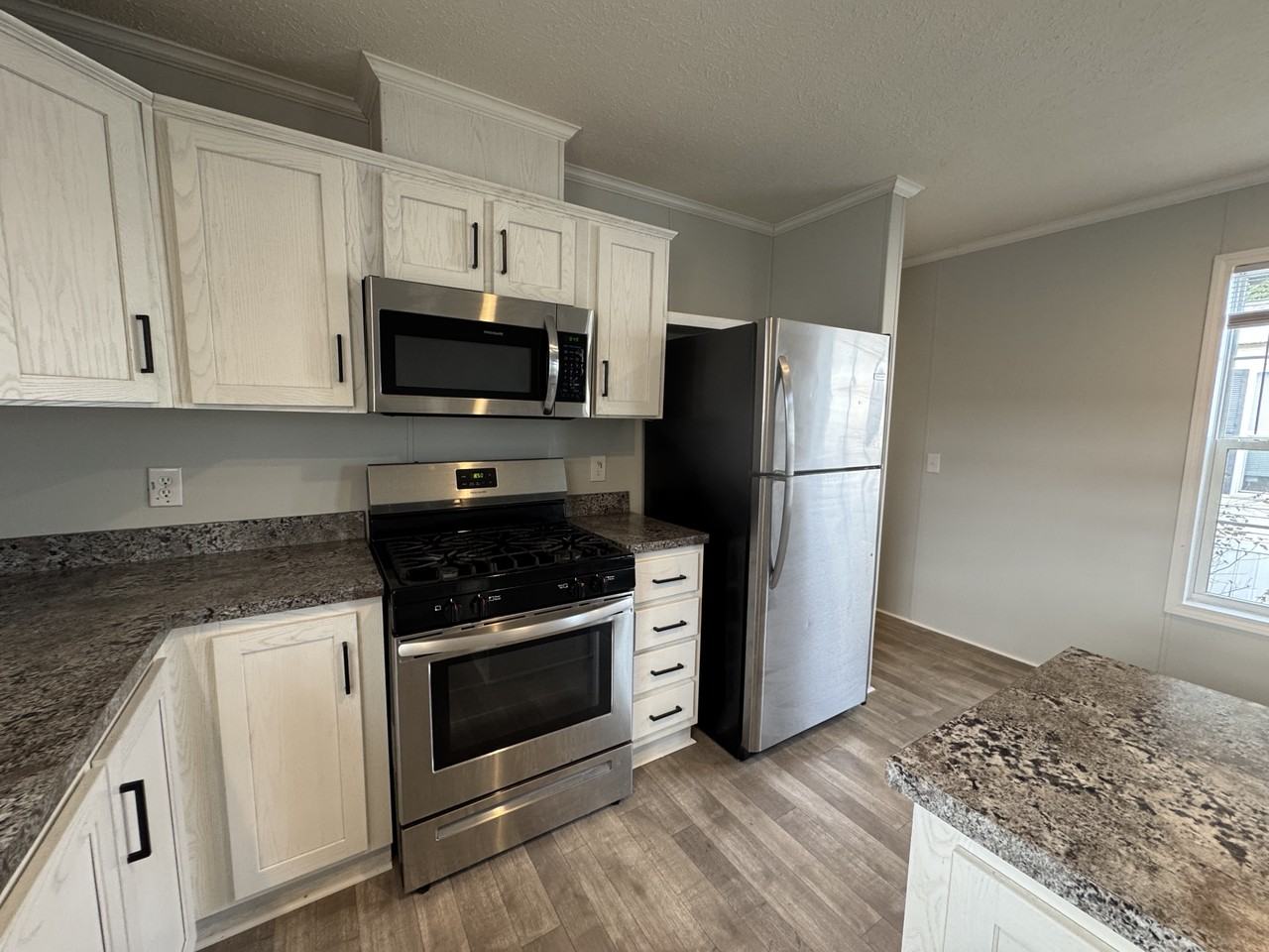 2022 Marmoor Dr #26 - Photo 5 of 39