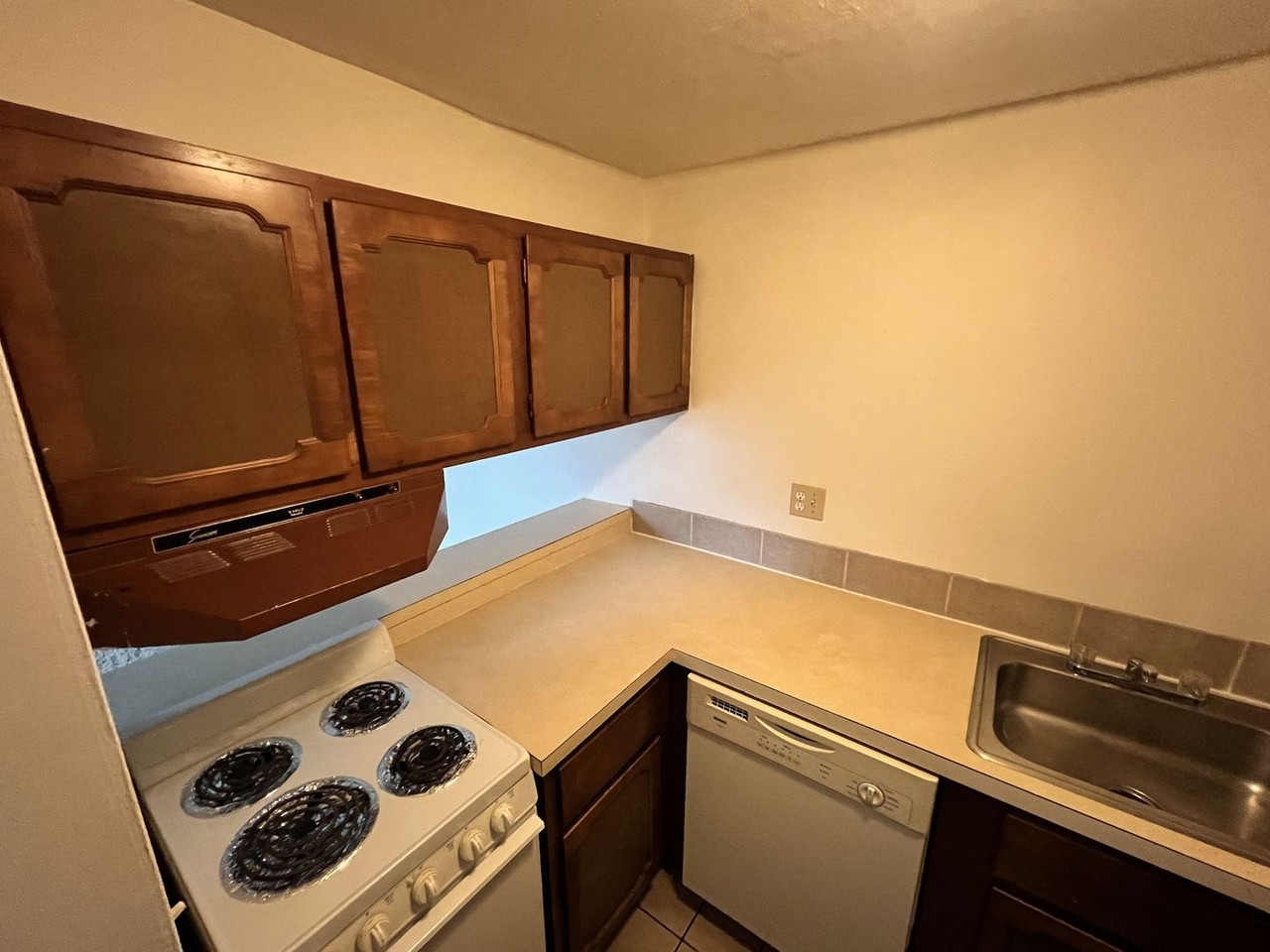 EastGate Apartments - Photo 6 of 22