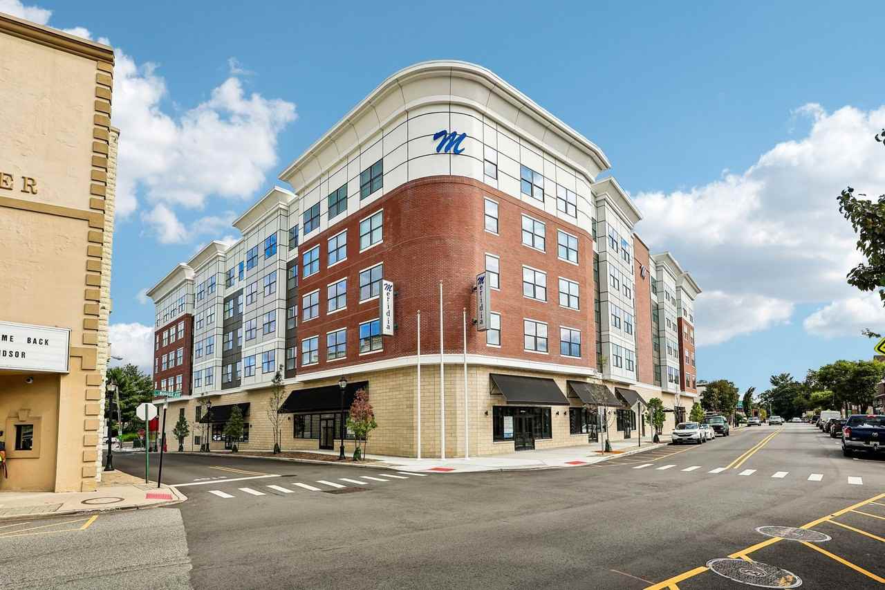 Meridia Pompton Lakes - Photo 4 of 50