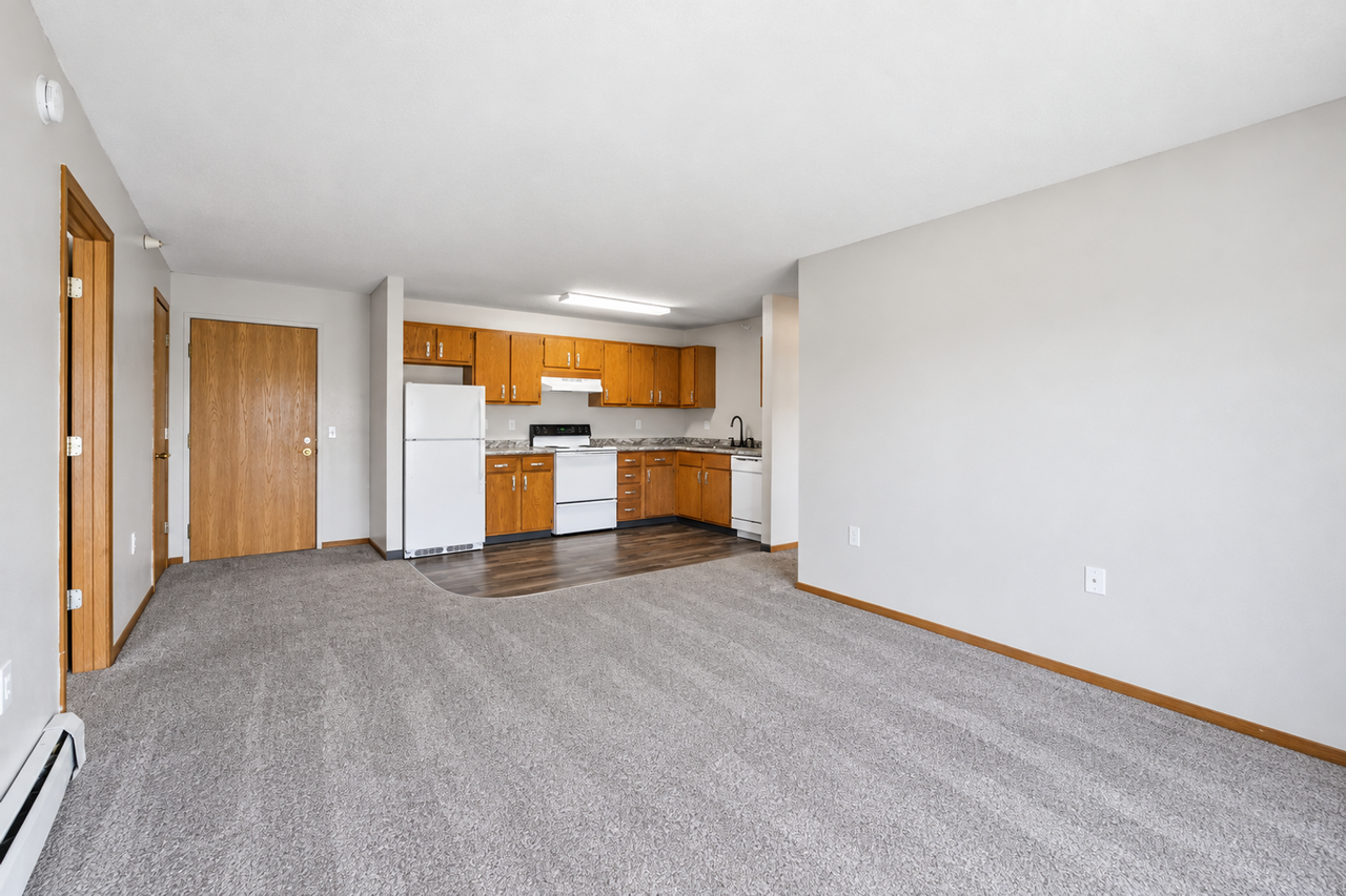 Rolling Meadows Apartments - Photo 7 of 32