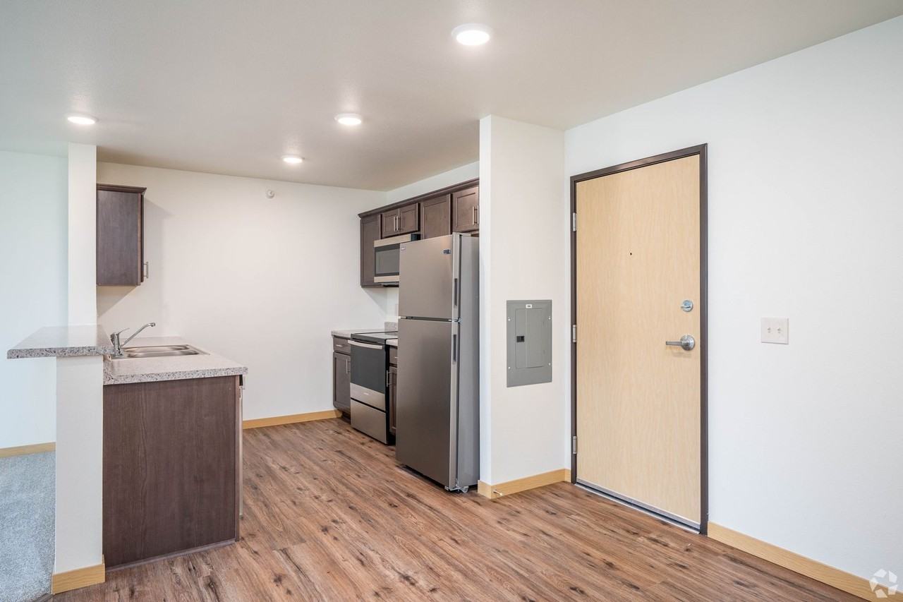 Hickory Grove Apartments (A) - Photo 2 of 50