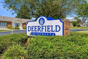 featured image of 1990 Deerfield Ln