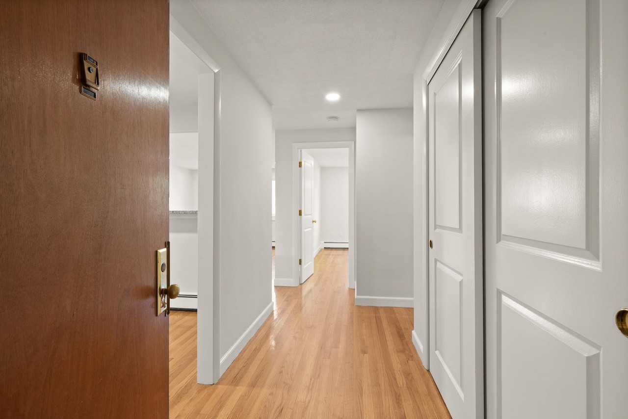 215 Massachusetts Avenue #26 - Photo 4 of 23