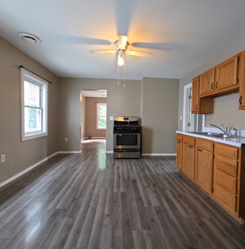 3424 Seymour Ave #2 - Photo 7 of 12