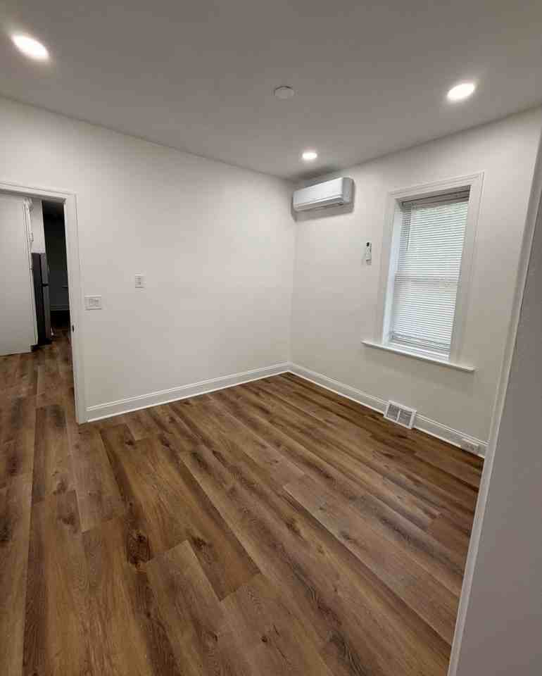 631 N. Monroe St. - Photo 7 of 34