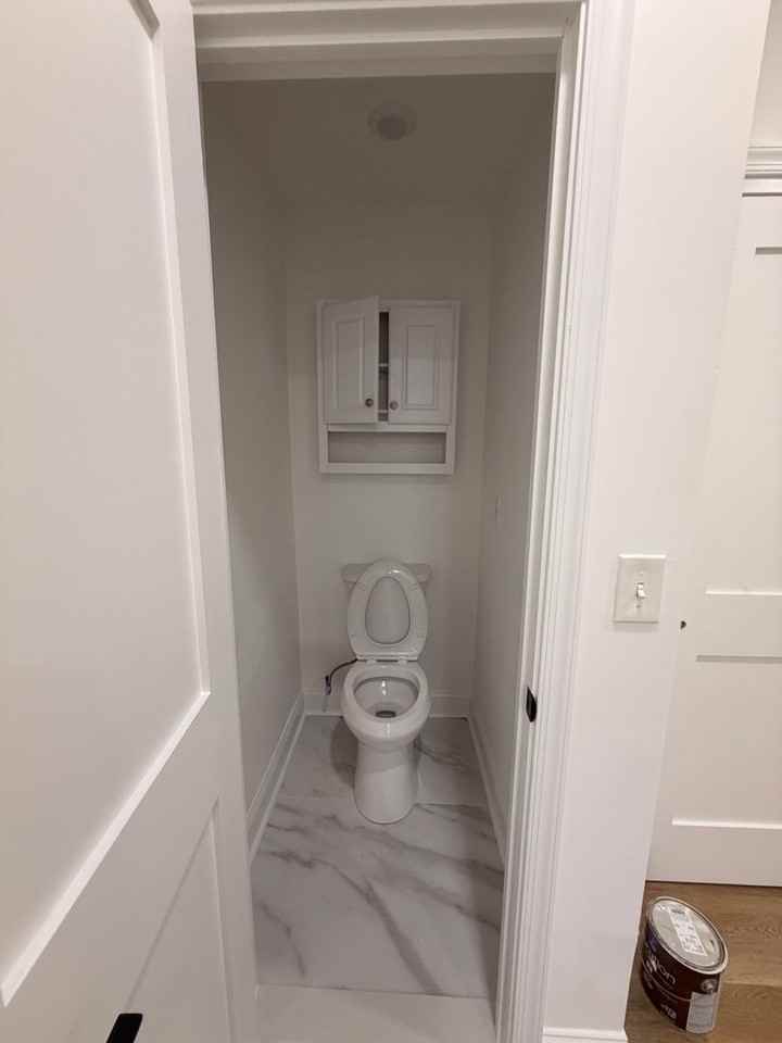 631 N Monroe St 1st Fl - Photo 7 of 13