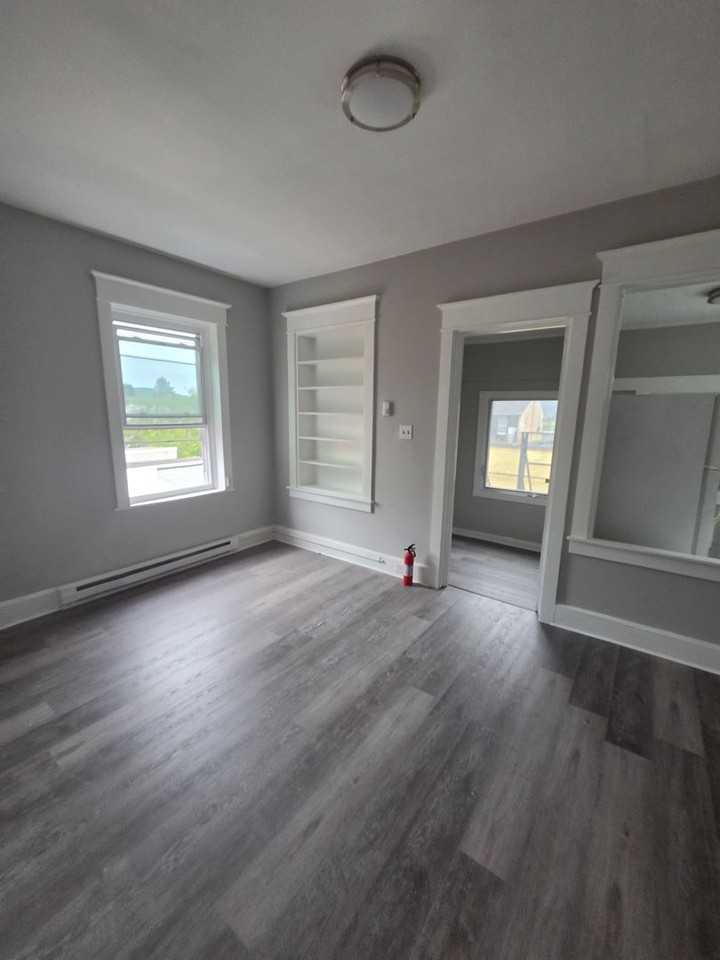 926-928 W. Walnut Street - Photo 2 of 27
