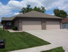 featured image of 2404 W Deerfield St