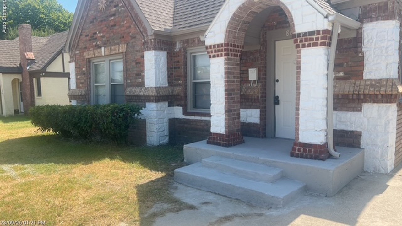 804 Austin St - Photo 2 of 33