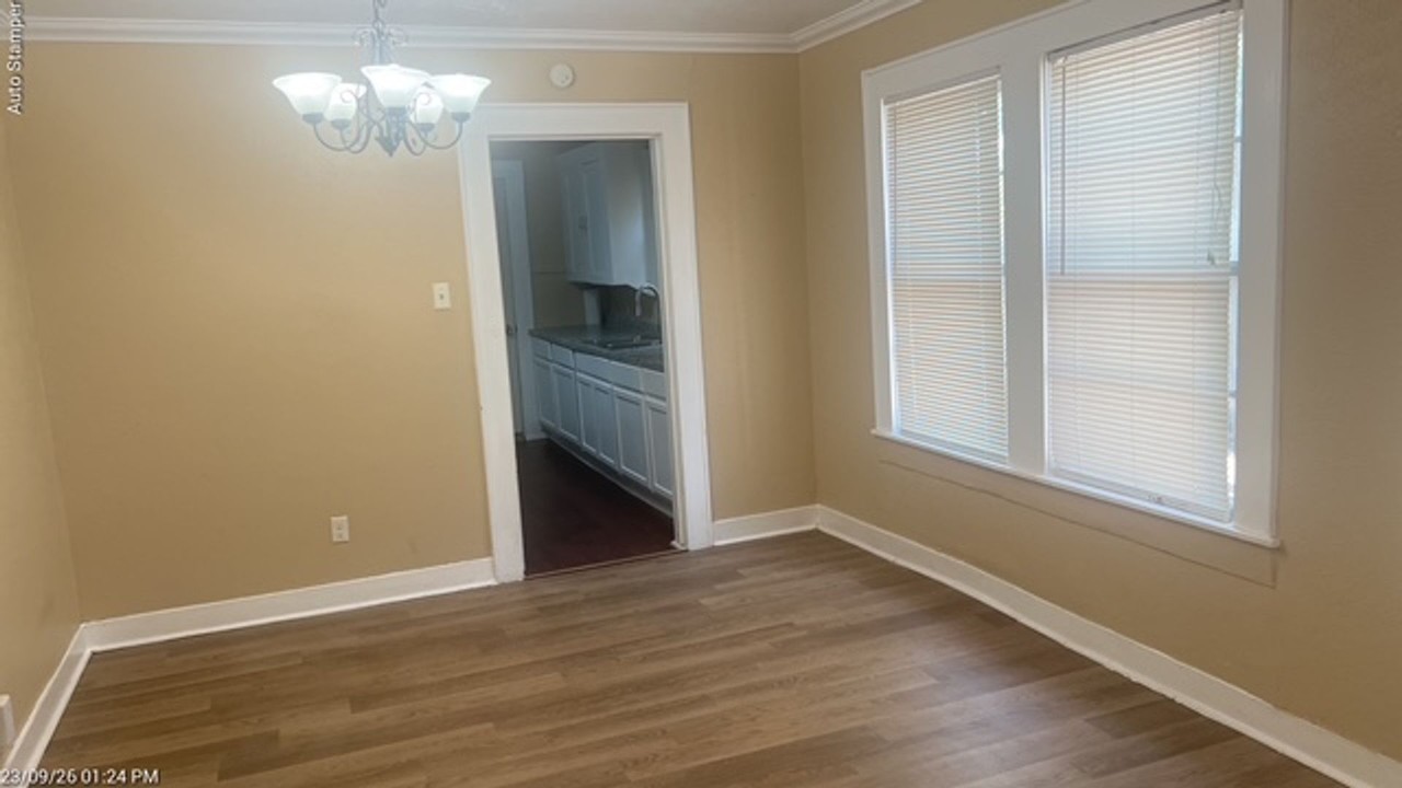 804 Austin St - Photo 7 of 33