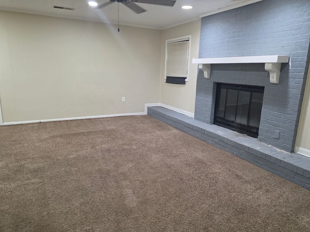 1012 Vera Dr - Photo 3 of 4