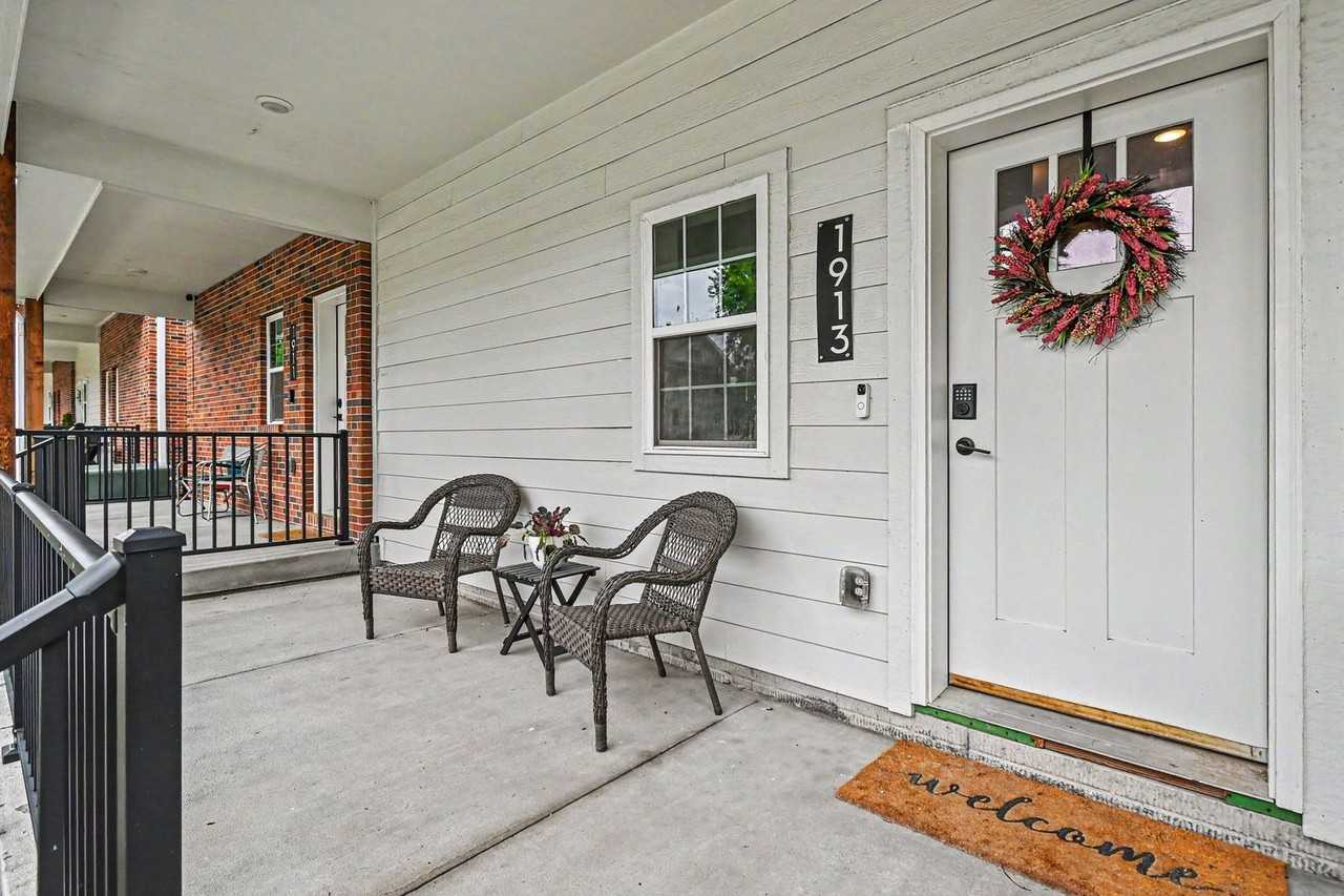 1913 S 7th St - Photo 4 of 27
