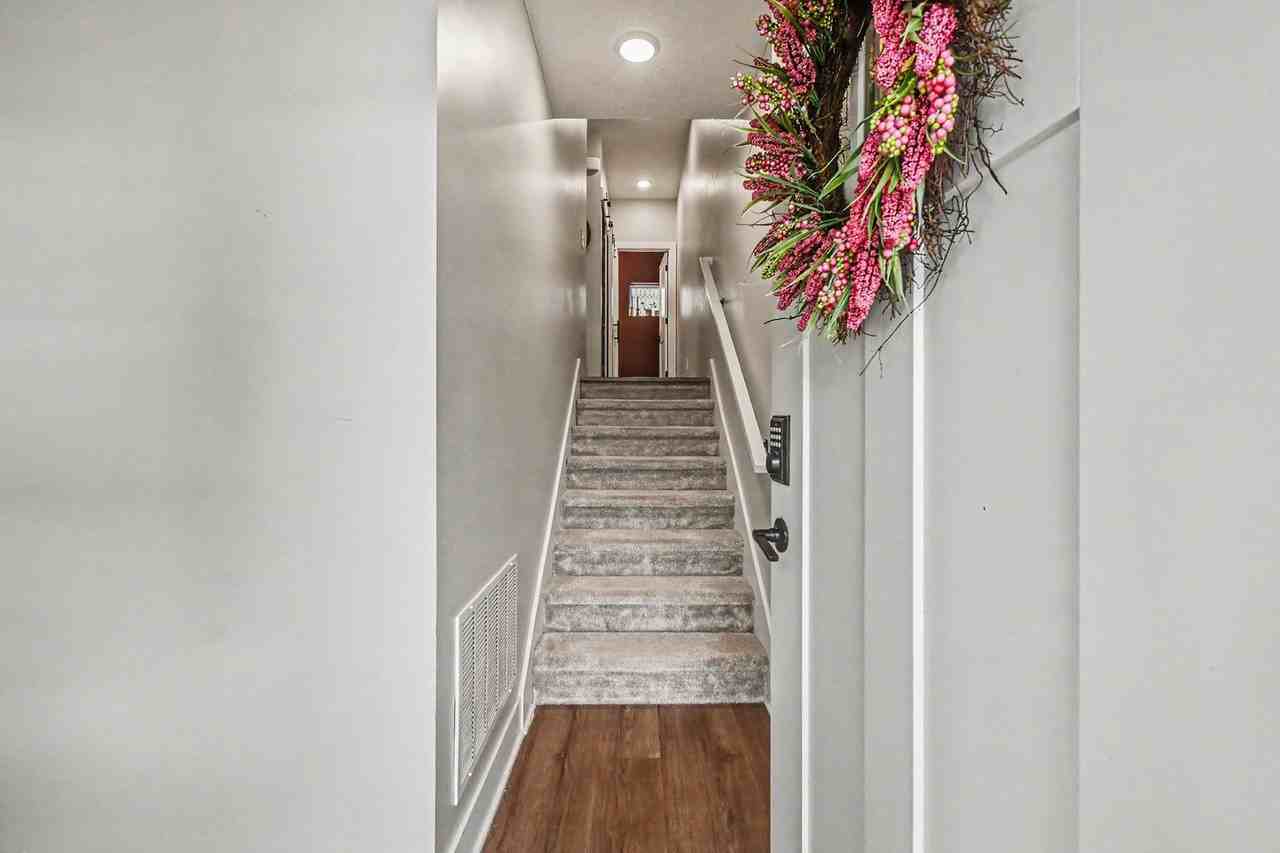 1913 S 7th St - Photo 5 of 27