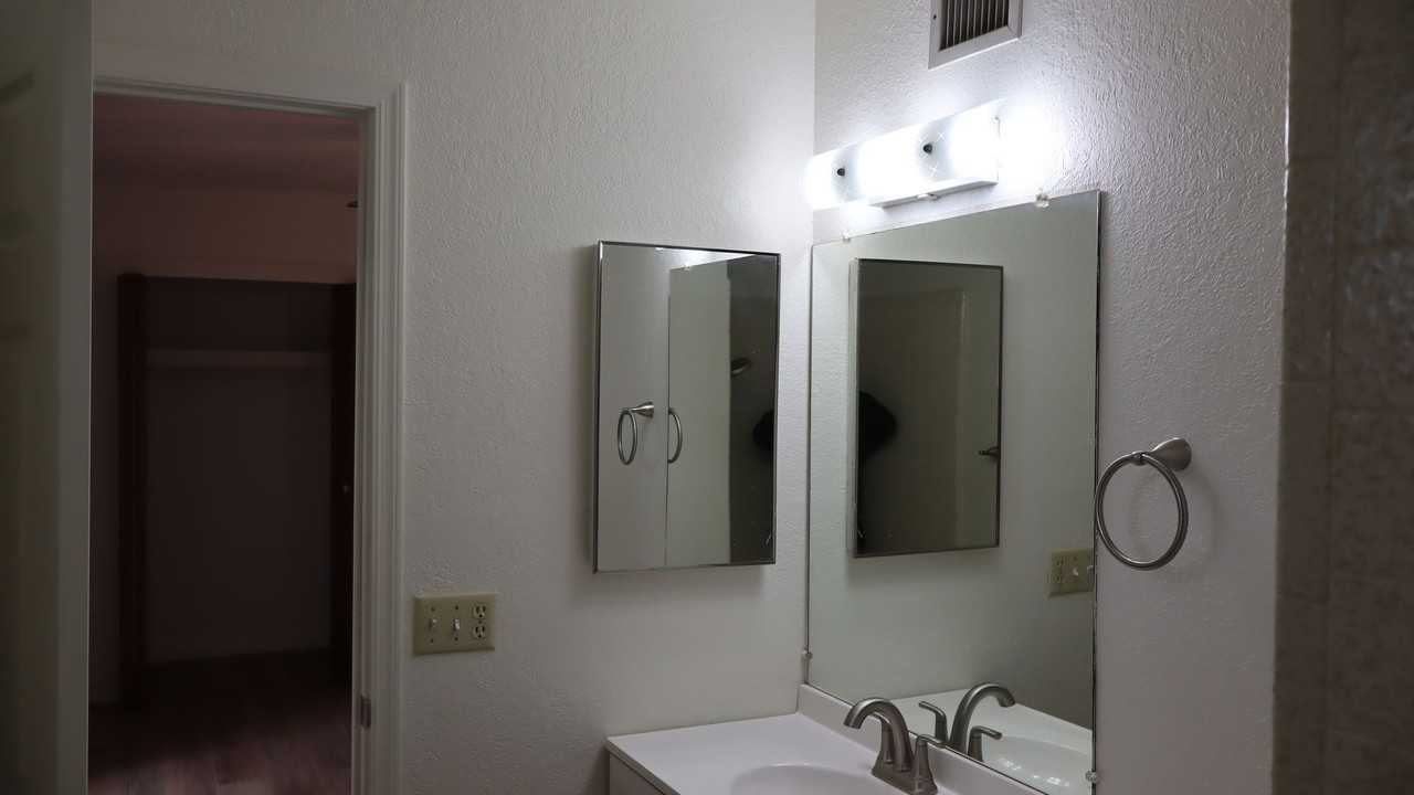 1201 Lea St - Photo 3 of 50