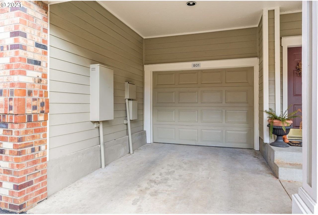 1280 Ne 63rd Way - Photo 4 of 24
