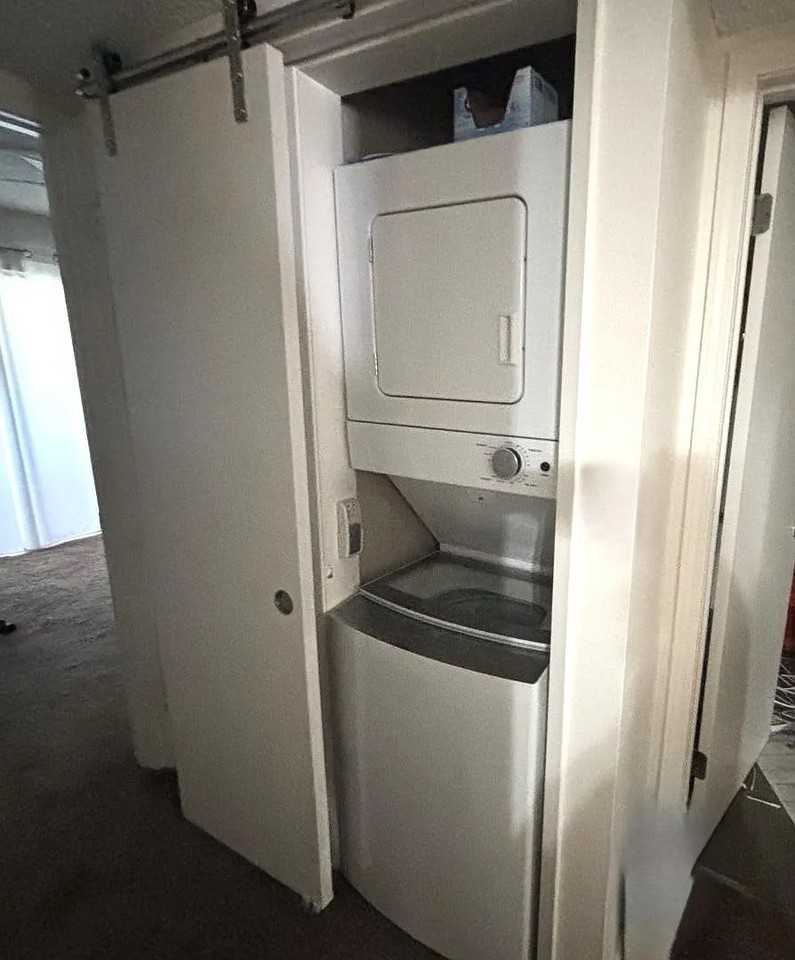 2201 Monroe Street - Photo 3 of 9