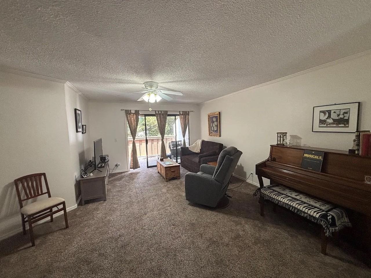 2201 Monroe Street - Photo 2 of 9