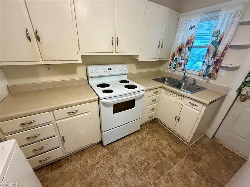1003 Charlotte Ave - Photo 5 of 8