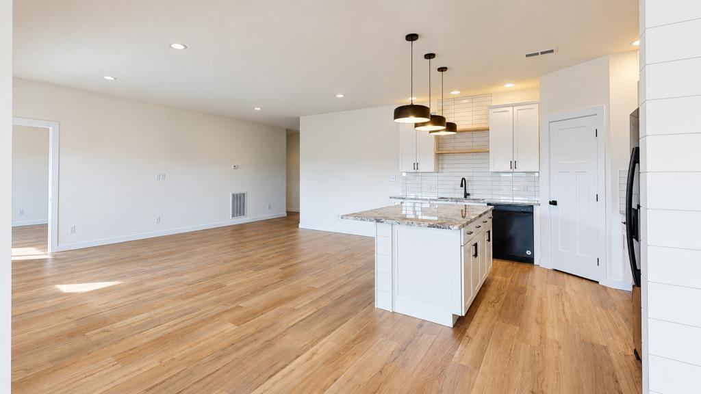 2755 S Market St - Photo 7 of 16