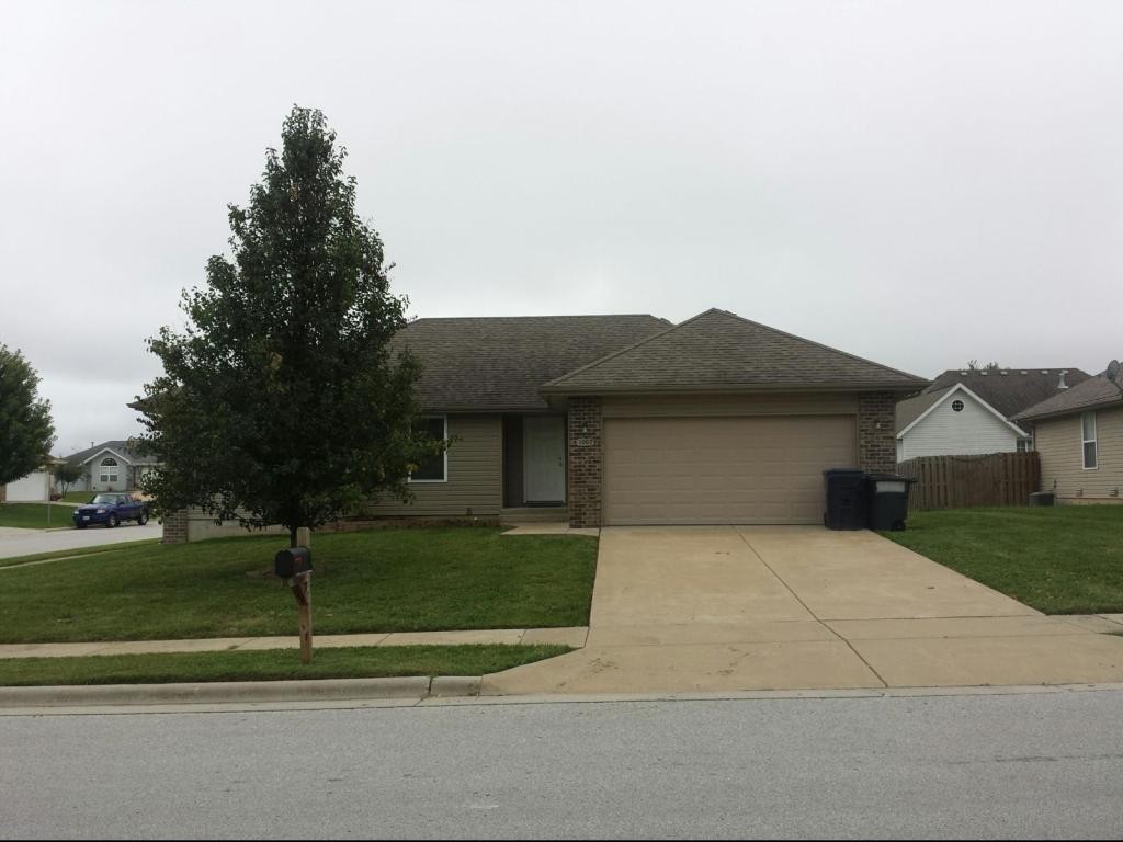 1002 Care Ave - Photo 2 of 15