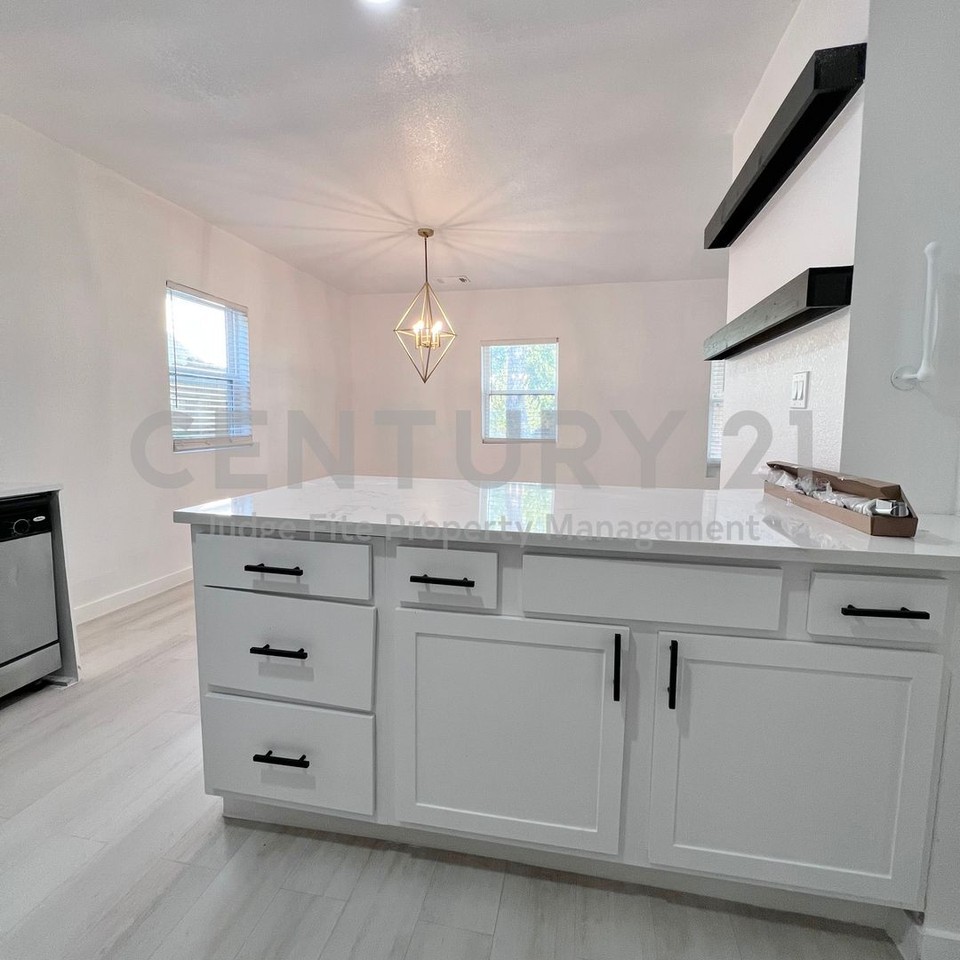 1542 E Ohio Ave - Photo 6 of 25