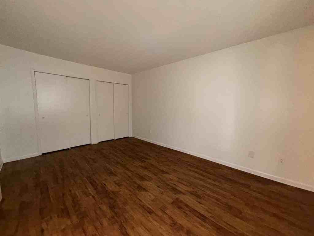 3147 Heathstead Pl - Photo 2 of 8