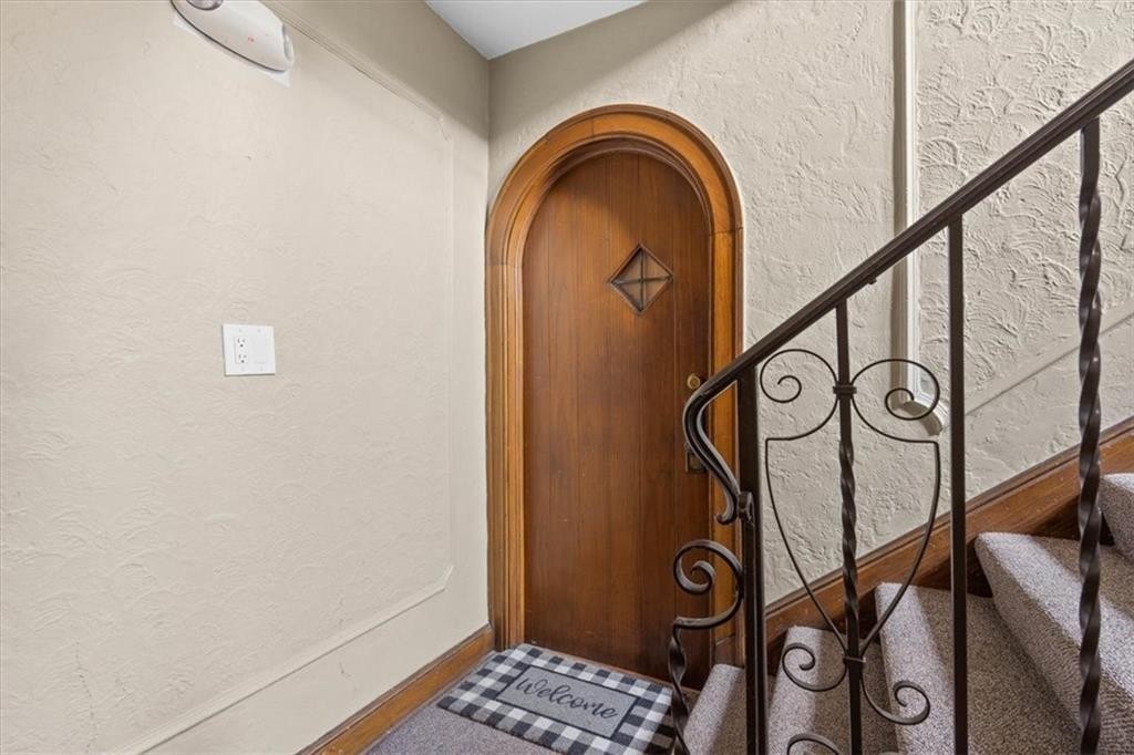 4500 Broadway - Photo 2 of 16