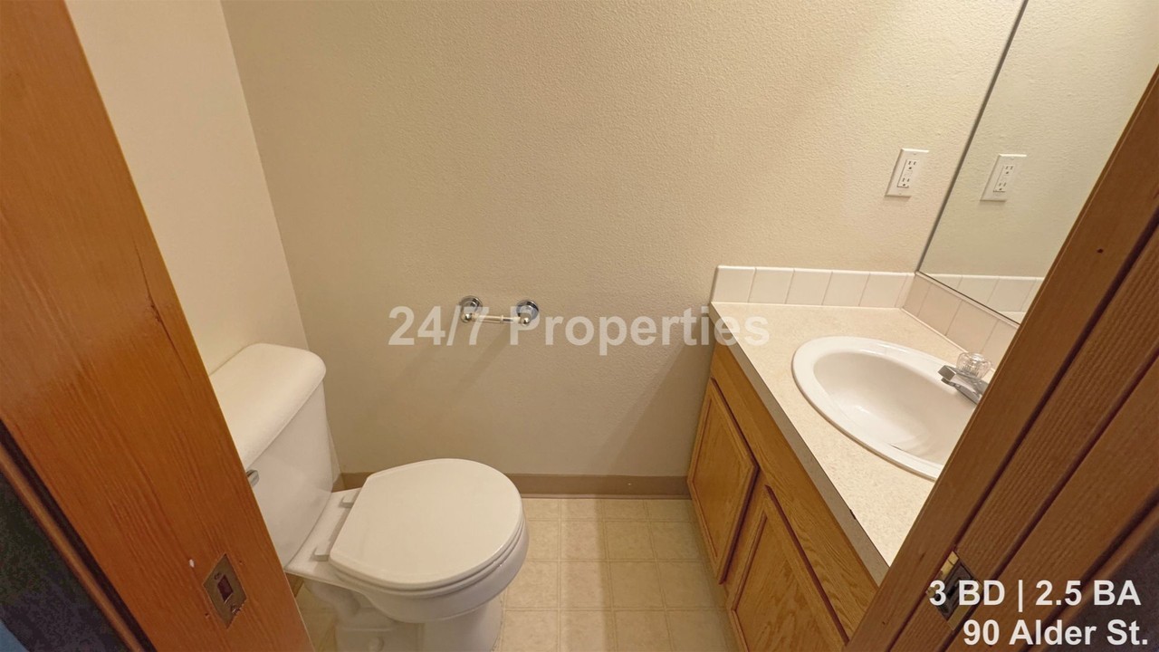 90 Alder St - Photo 6 of 18