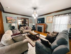 319 E Walnut St - Photo 1 of 1