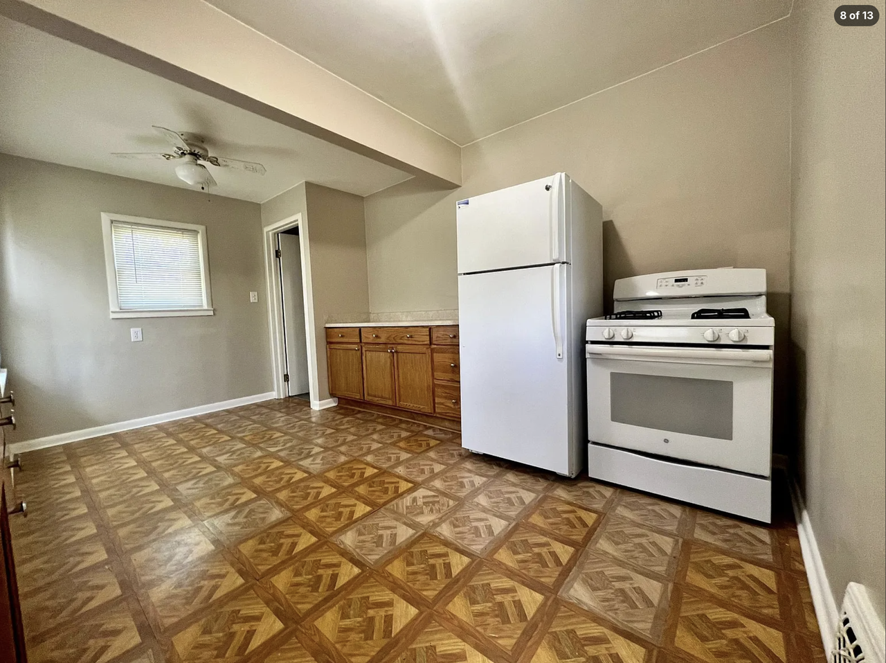 916 Lexington Ave - Photo 4 of 13