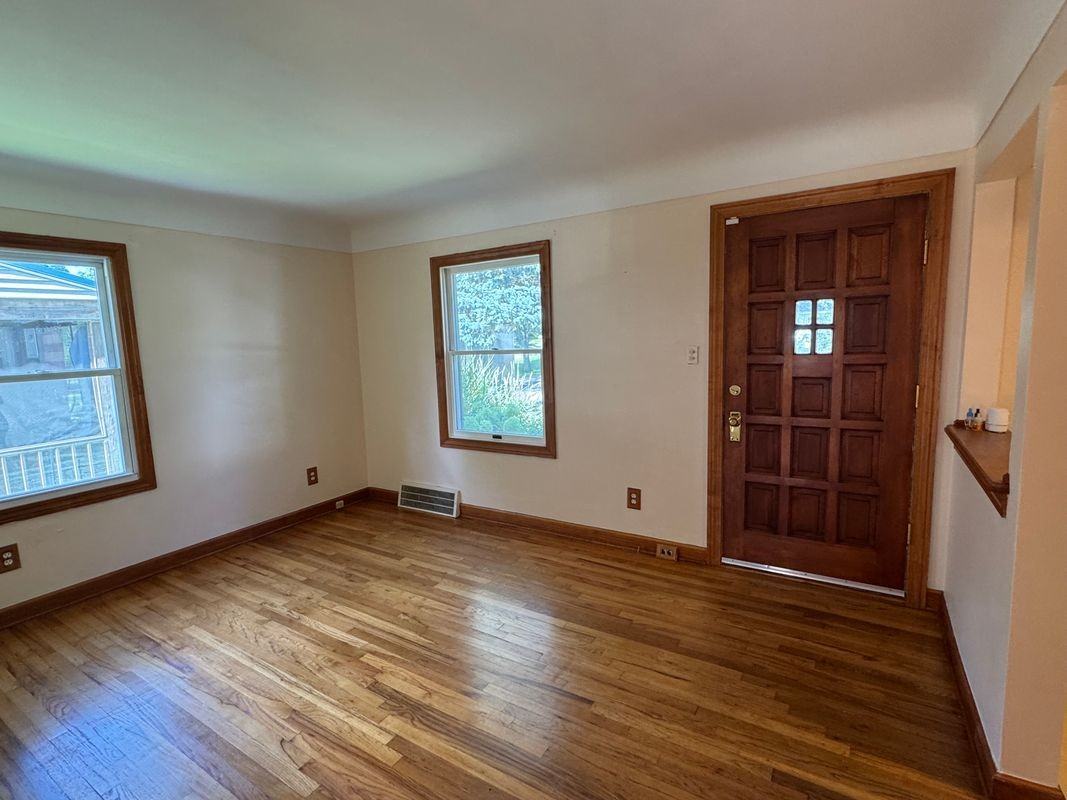 3985 Motorway Dr - Photo 2 of 22