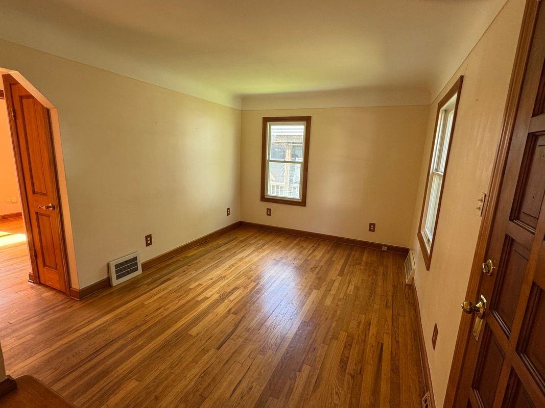3985 Motorway Dr - Photo 3 of 22