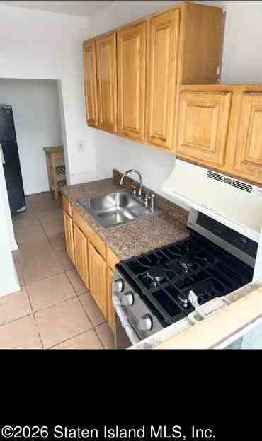 37 Avon Pl ##4a