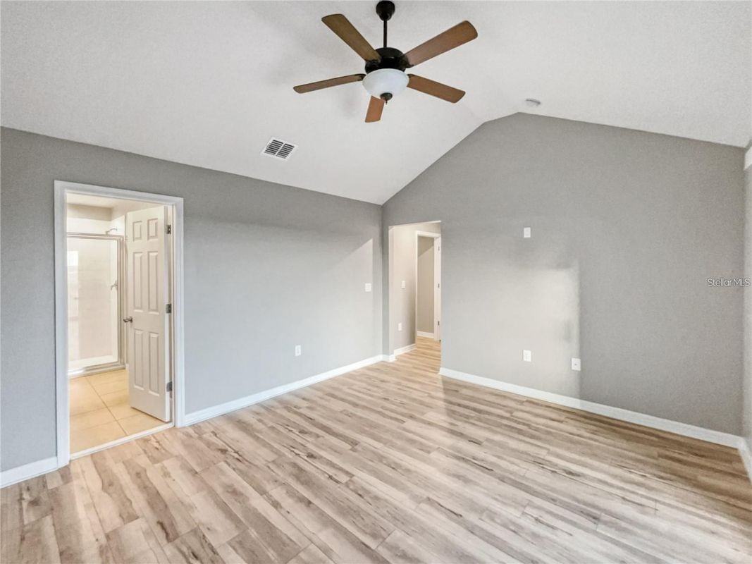 2424 Blowing Breeze Ave - Photo 4 of 23