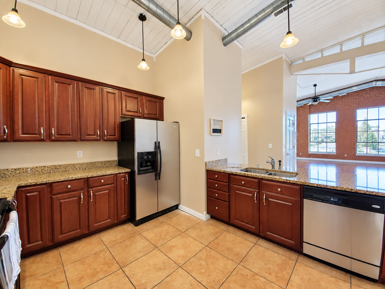 305 S Lincoln St #C - Photo 2 of 11