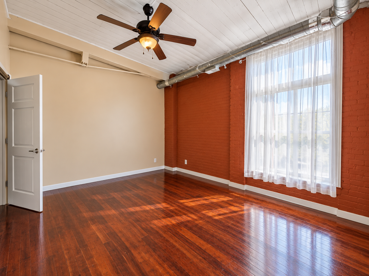 305 S Lincoln St #C - Photo 7 of 11