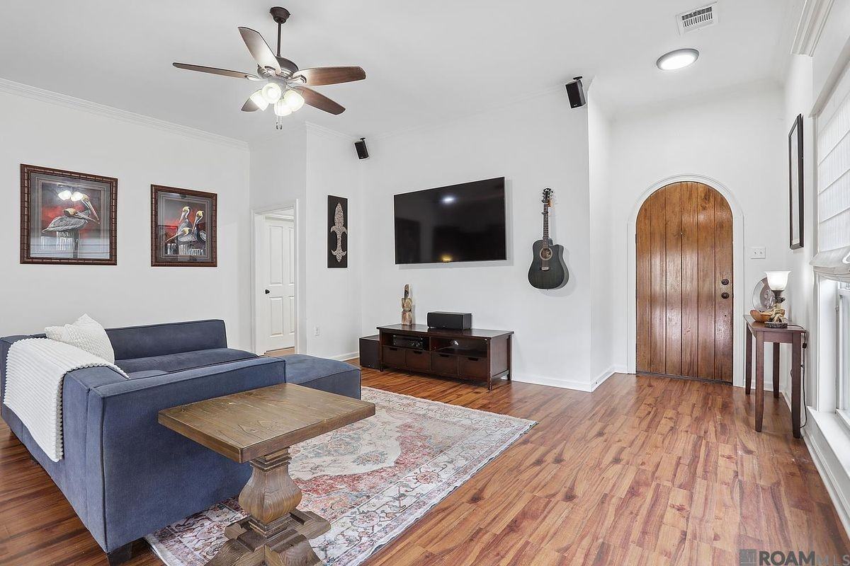 1420 Spanish Lakes Ave - Photo 2 of 23