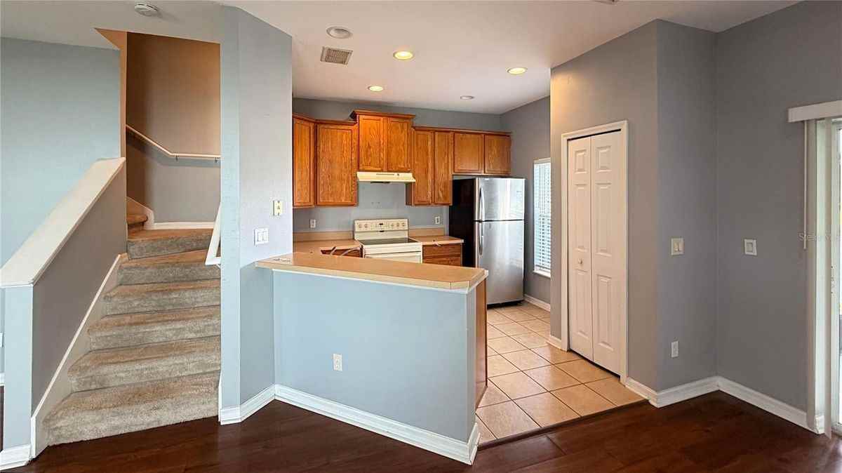 2320 Bexley Pl - Photo 5 of 26
