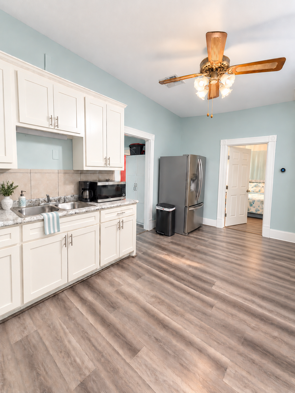 4015 Avenue O - Photo 3 of 12